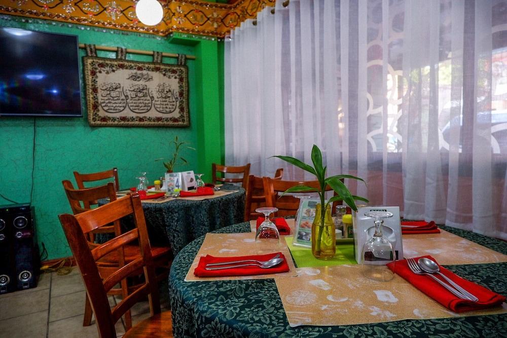 Tinhat Halal حلال Certified Boutique Hotel And Restaurant Davao City Eksteriør bilde