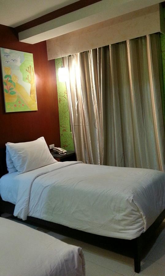 Tinhat Halal حلال Certified Boutique Hotel And Restaurant Davao City Eksteriør bilde