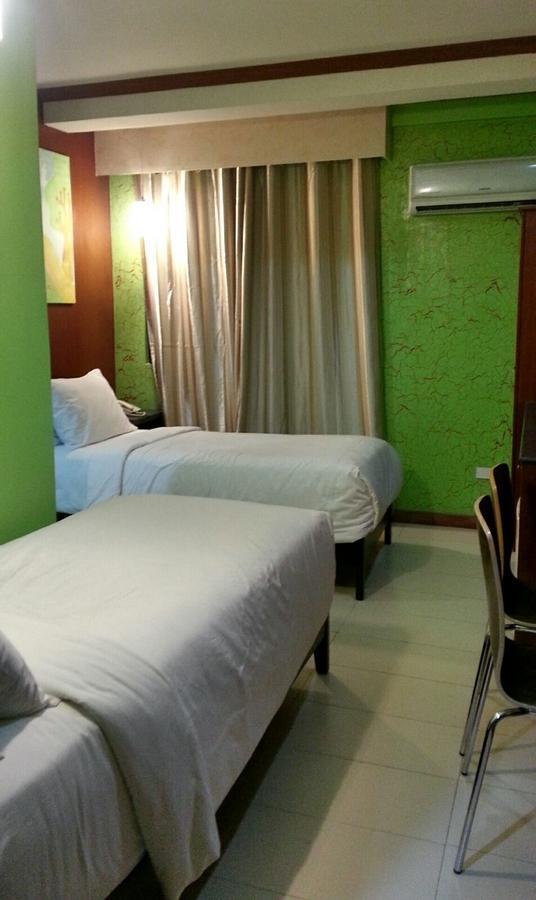 Tinhat Halal حلال Certified Boutique Hotel And Restaurant Davao City Eksteriør bilde